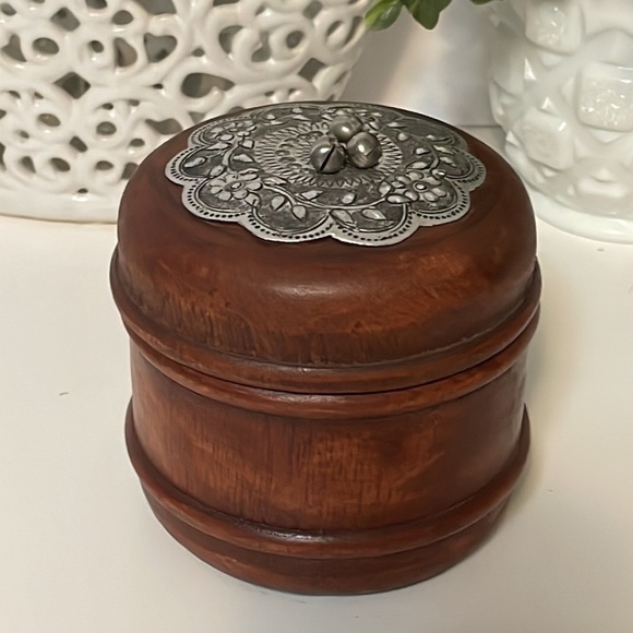 Wooden Trinket Jewelry Box Storage Container - Picture 3 of 9